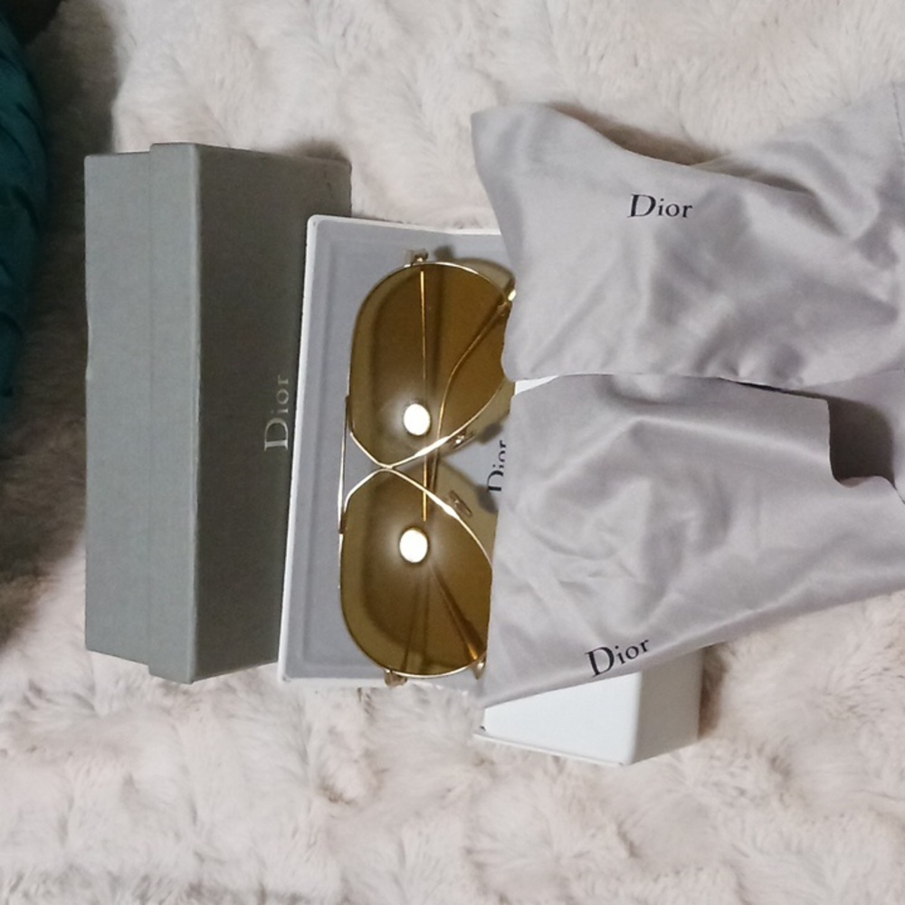Dior Sunglasses - Picture 3 of 4